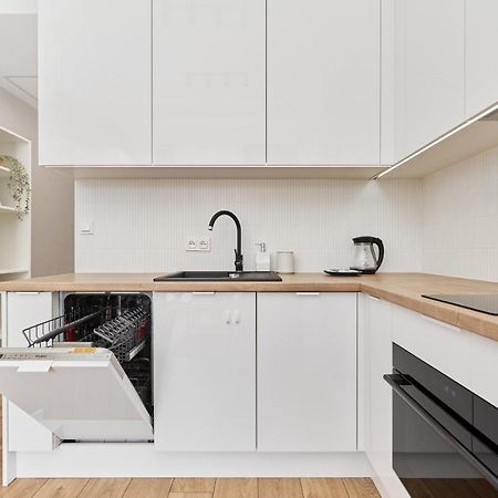 Apartment By The Oder River Wroclaw By Noclegi Renters Extérieur photo