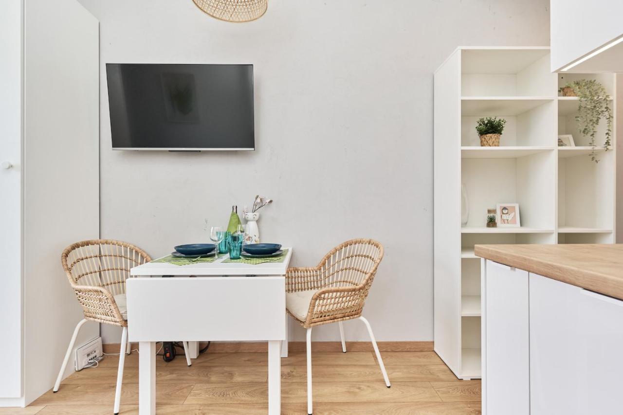 Apartment By The Oder River Wroclaw By Noclegi Renters Extérieur photo